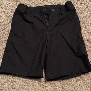Under Armor golf shorts size 4